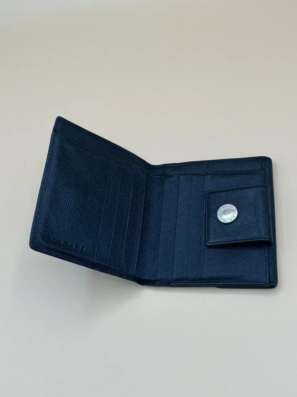 BVLGARI authentic compact
